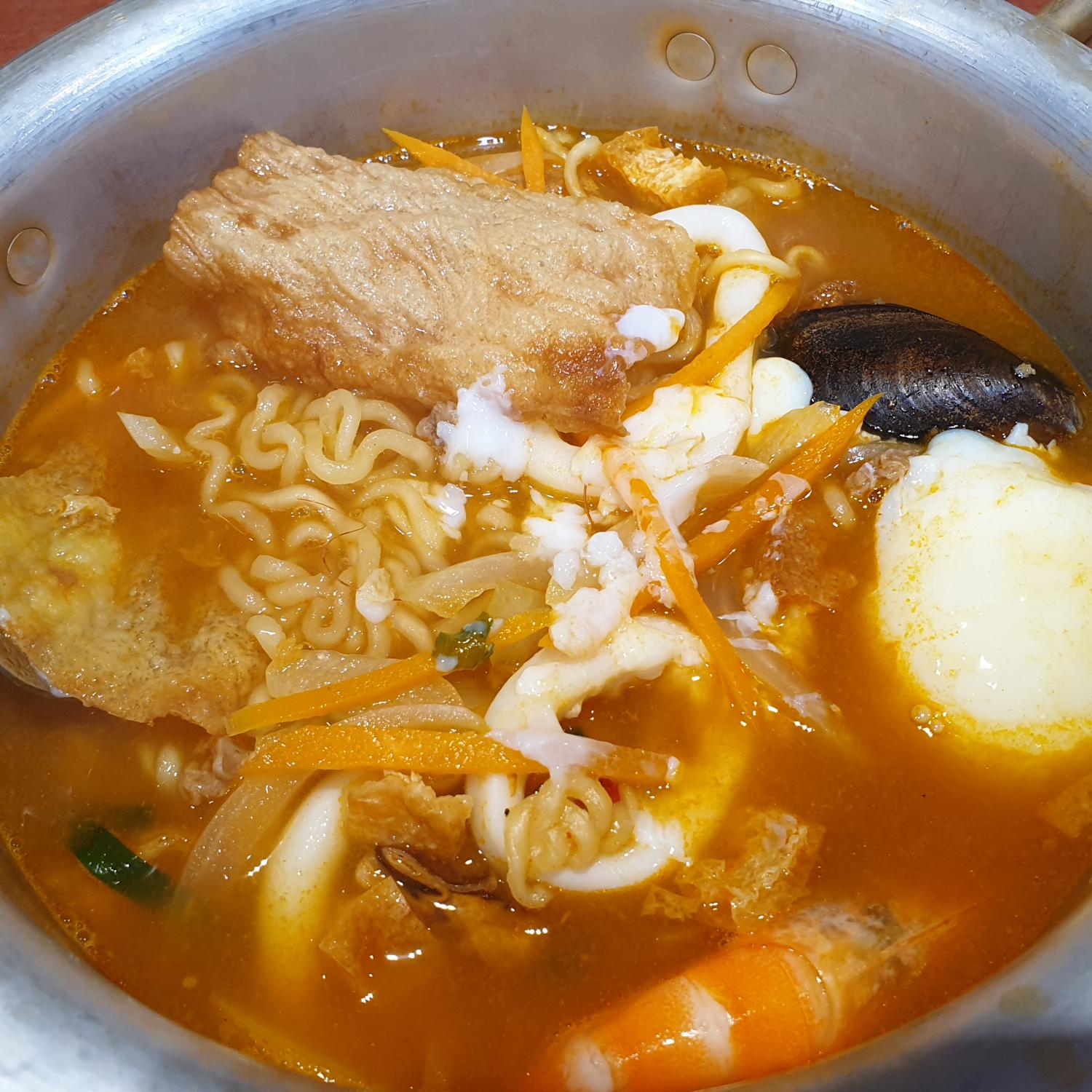 Seafood Ramyeon