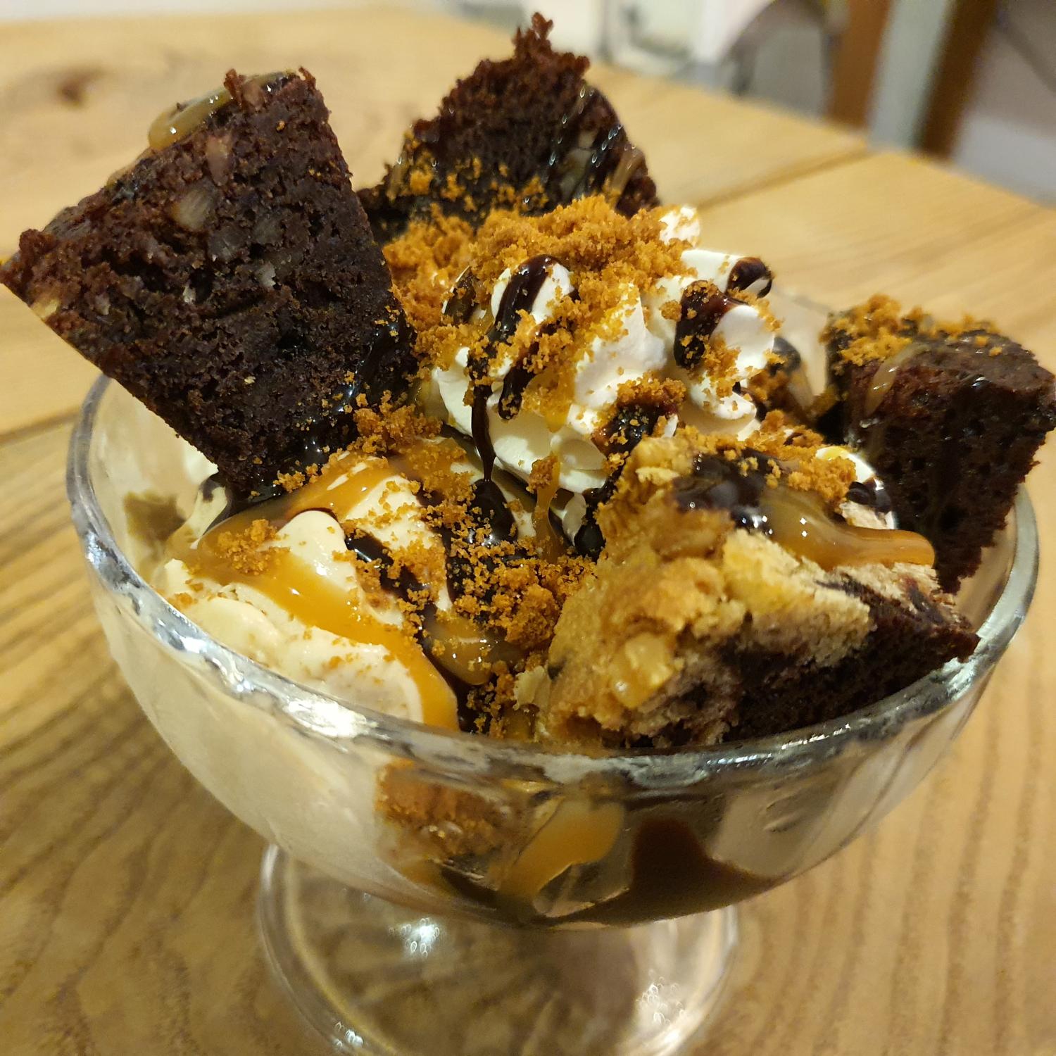 Brownie Sundae