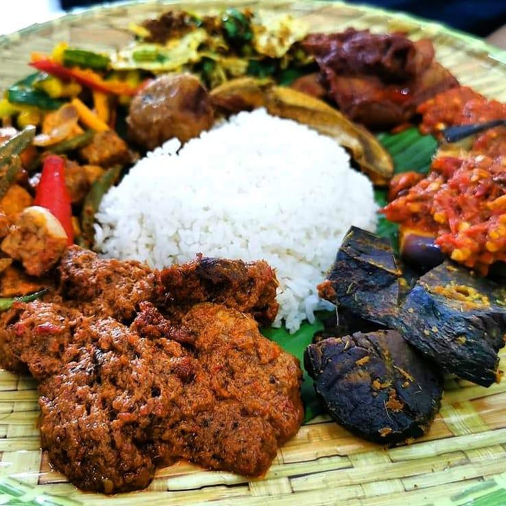 Nasi Ambeng