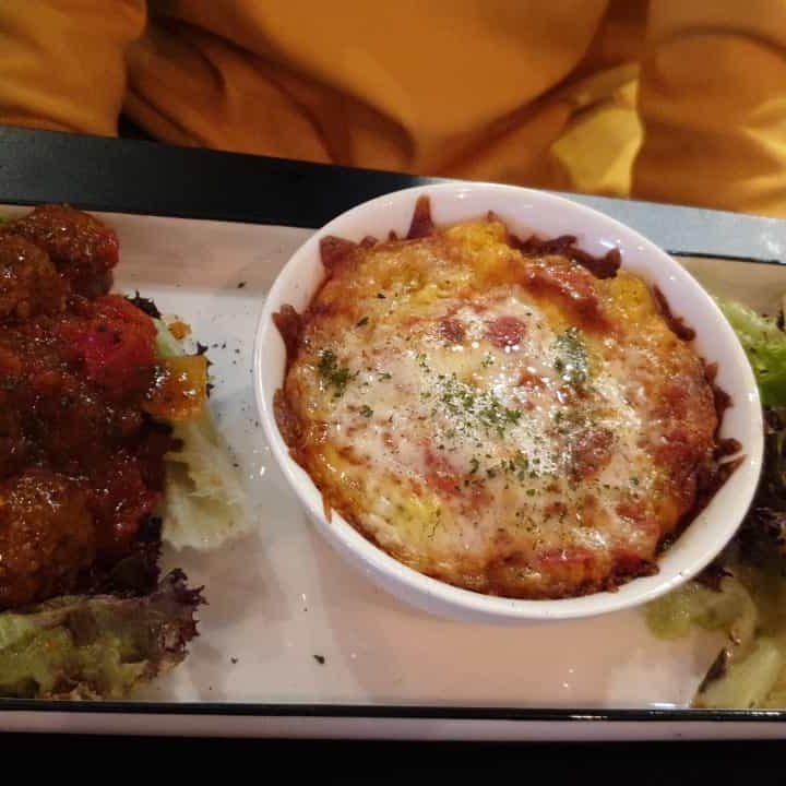 Tomato Cheese Baked Rice with Meatballs