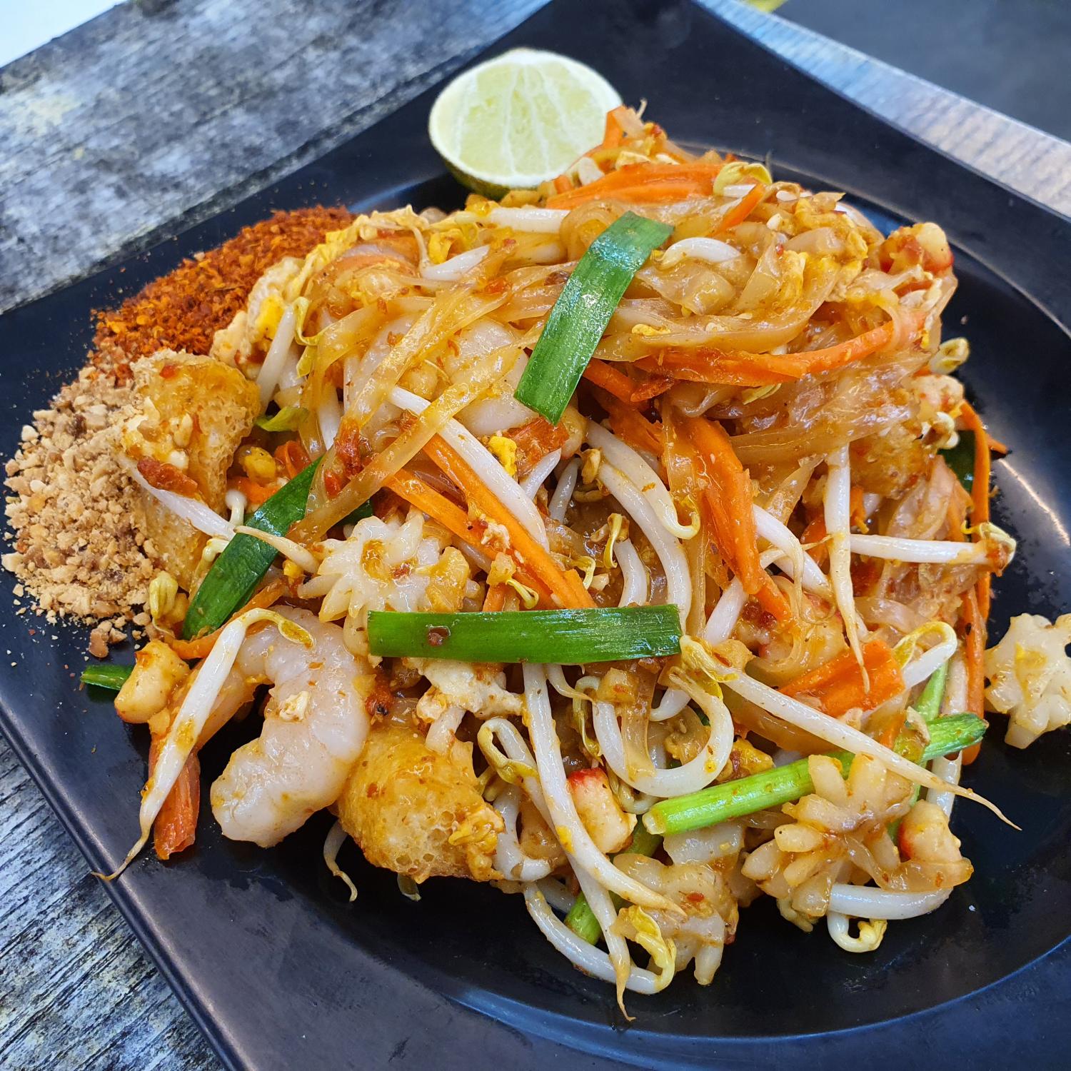 Pad Thai Pratu Pi