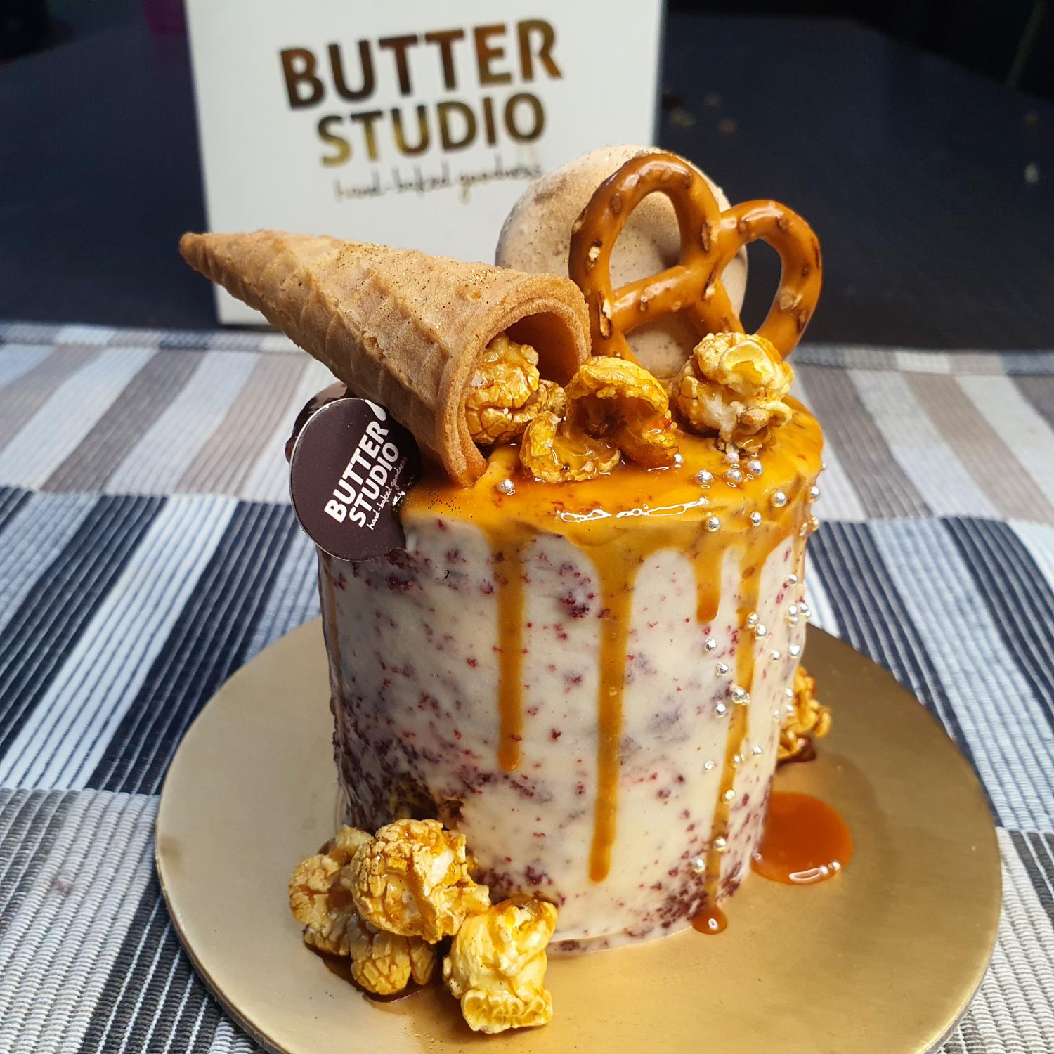 Salted Caramel Overload Cakelet