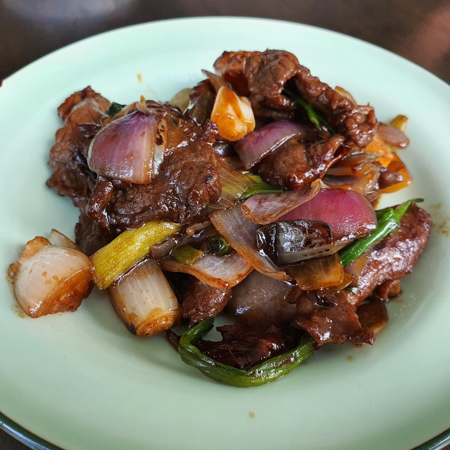 Wok-fried Sliced Beef with Ginger and Scallion