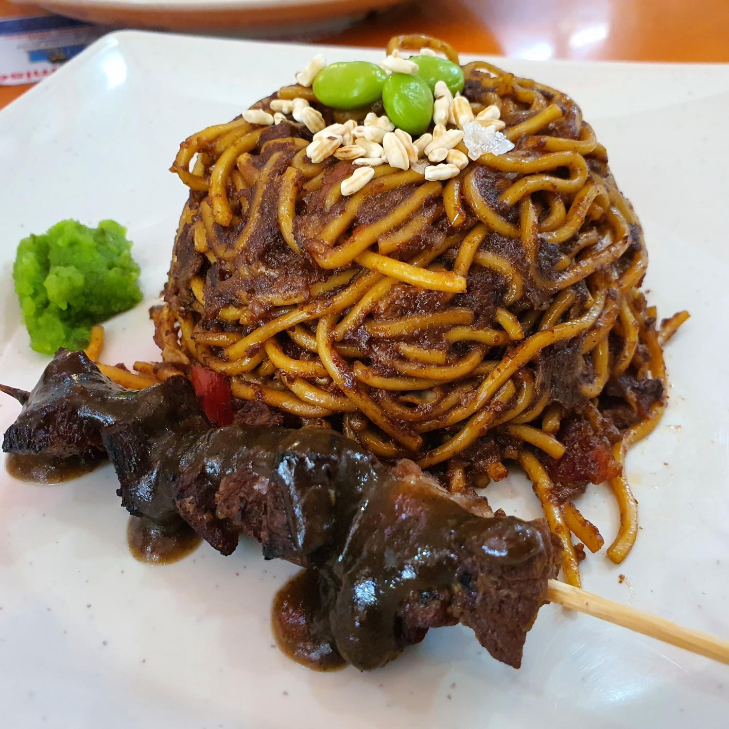 Mee Goreng with Garlic Wagyu Beef Skewer