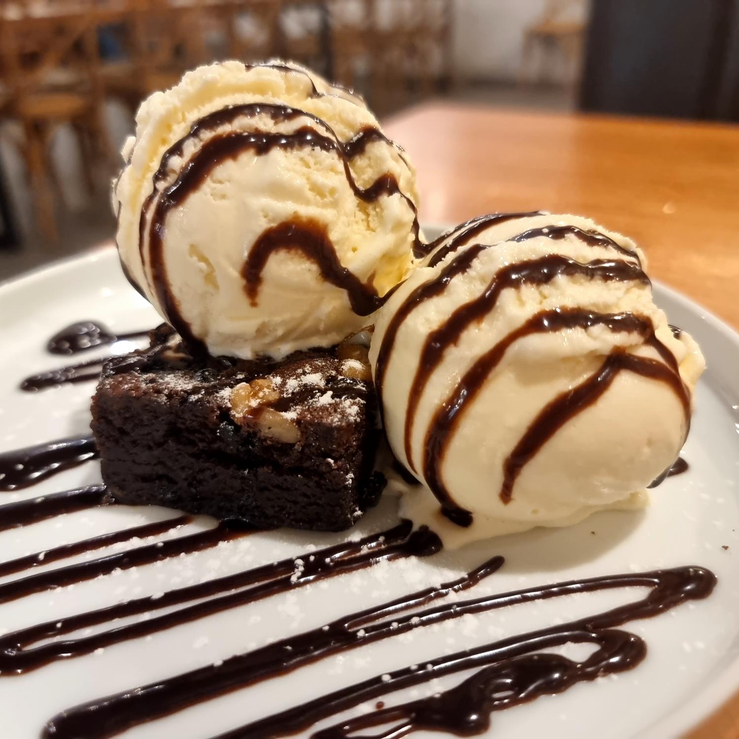 Housemade Brownie