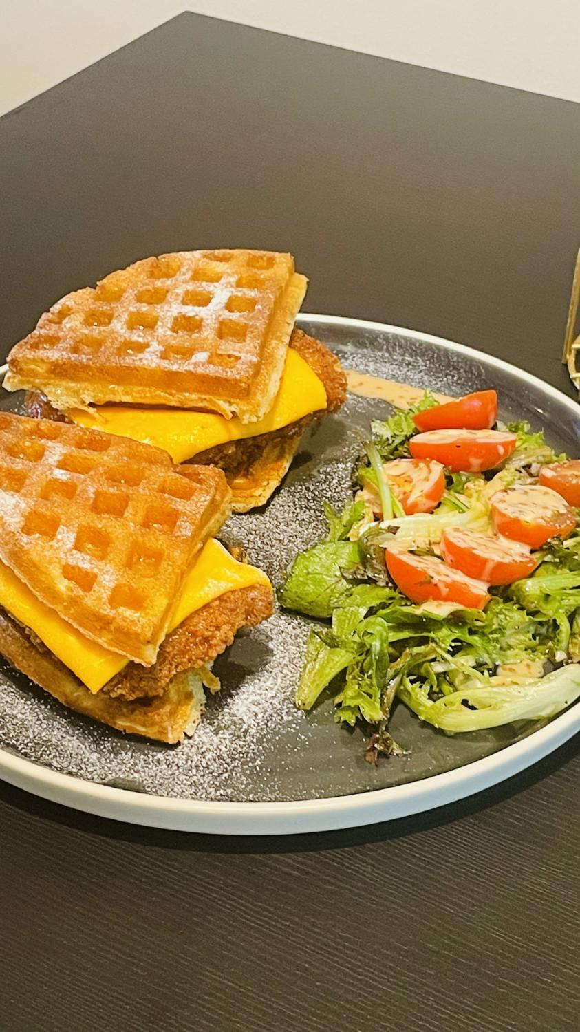 Waffle Cheesy Chicken 