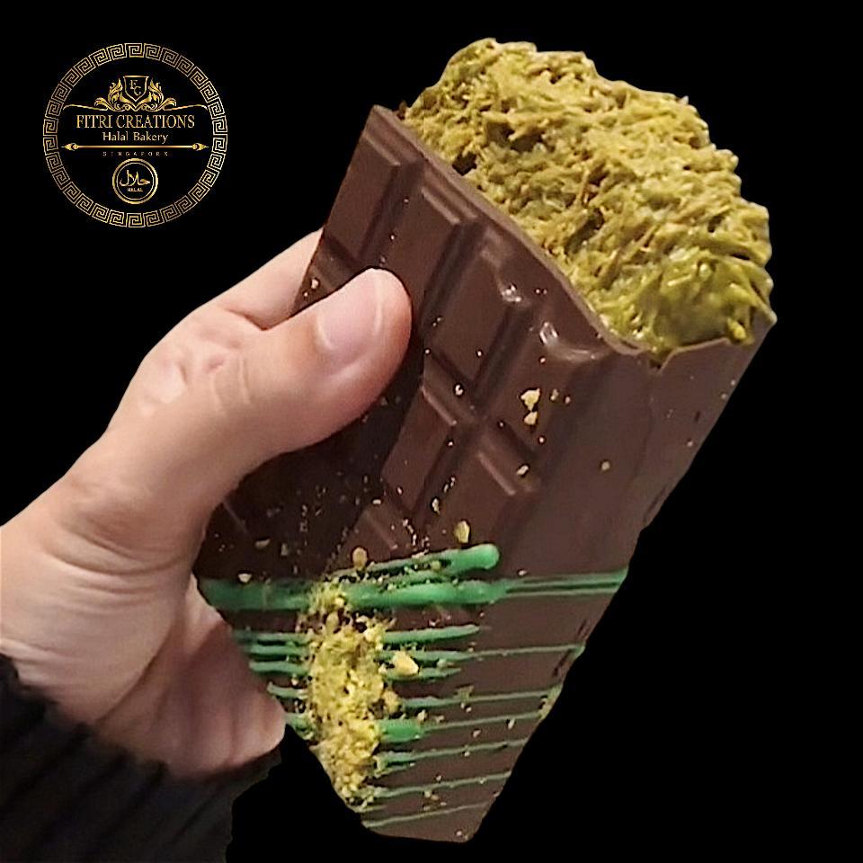 Pistachio Kunafa Chocolate Bar
