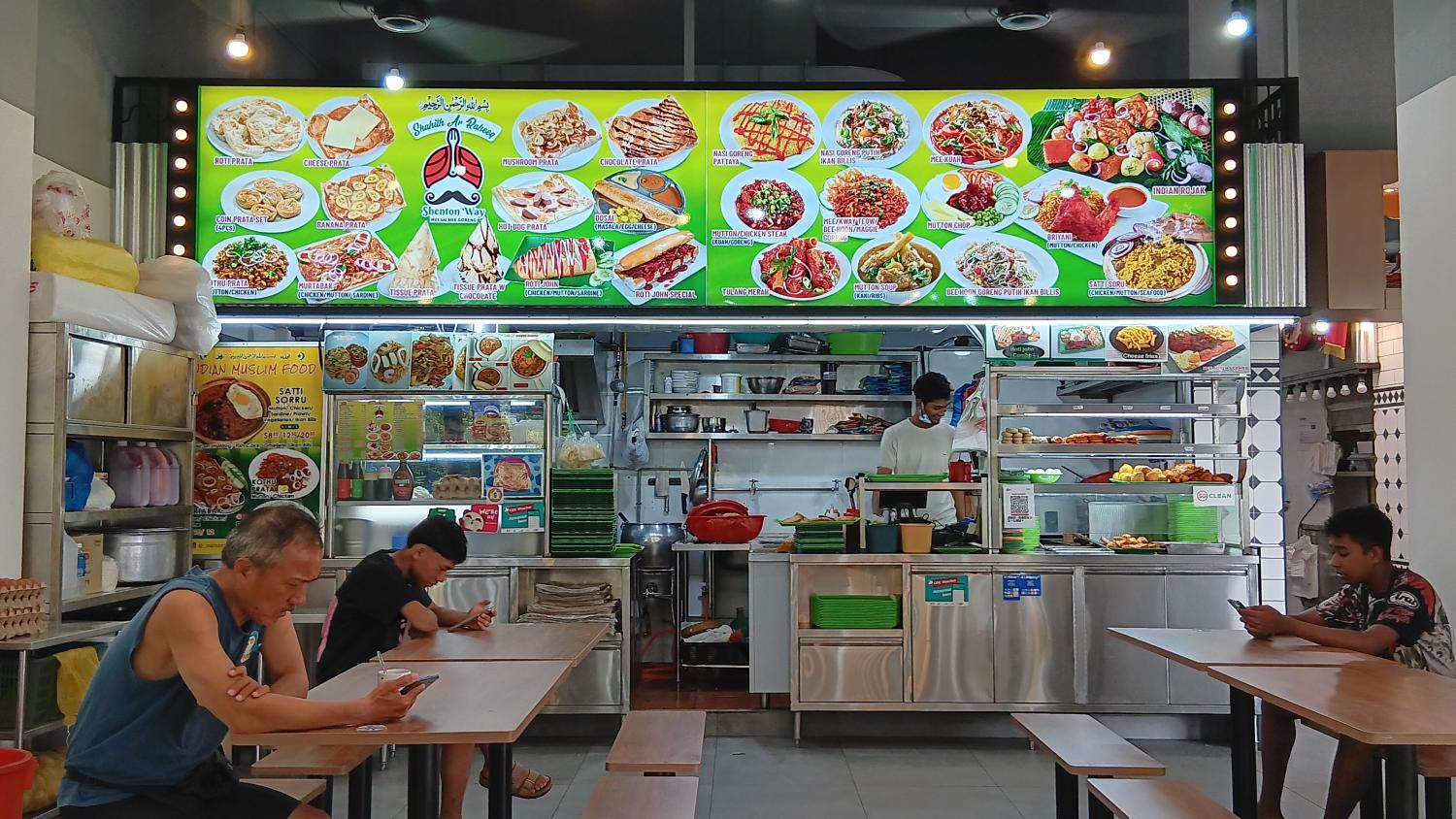 Mee Goreng, Roti Prata n other items