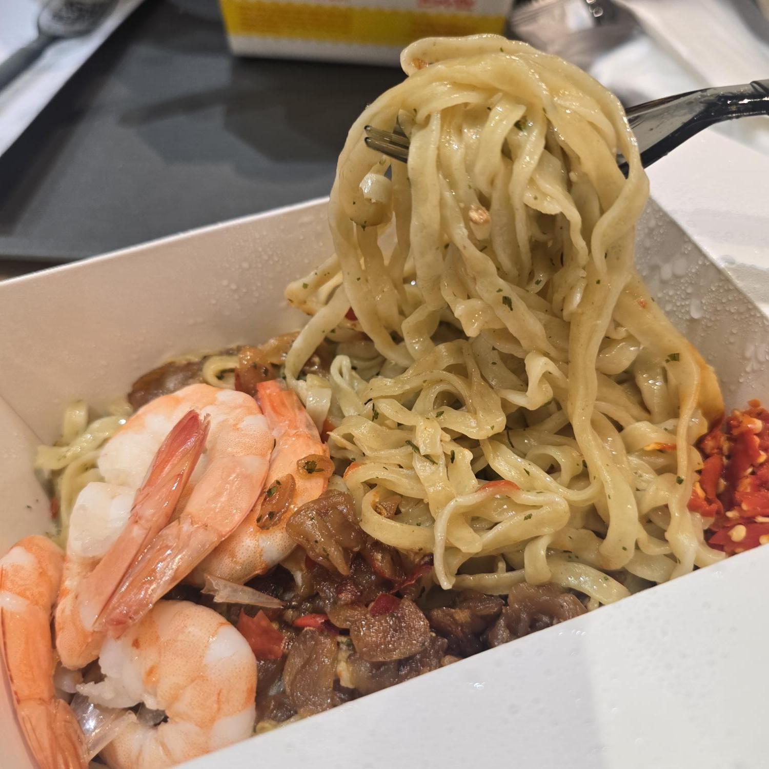 Aglio Olio with Prawns
