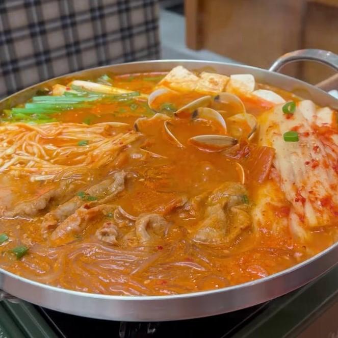 Signature Kimchi Mama Stew Pot