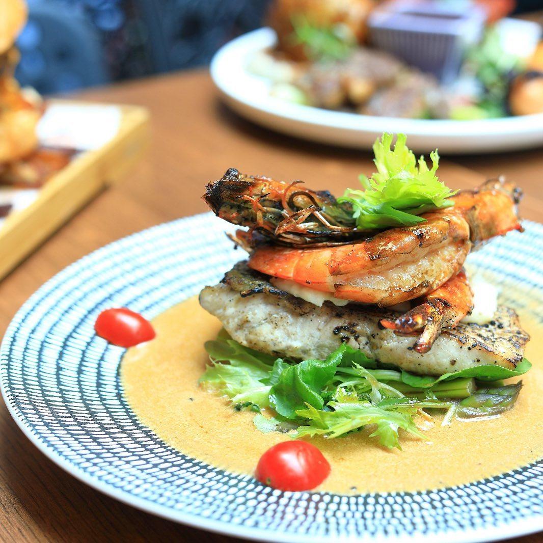 Seared Barramundi & Prawn