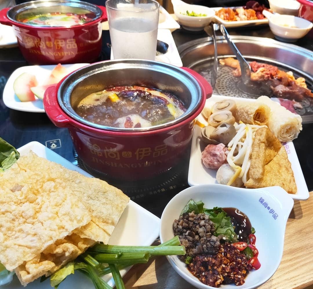 Hot Pot Buffet with Mala Broth