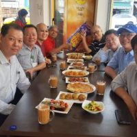 Customers eating at Pariaman