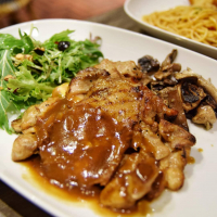 Boneless Chicken with Salad