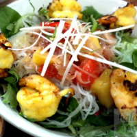 Lemongrass & Ginger Prawn Salad