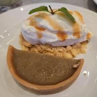 English Milk Tea Tart with Vanilla Ice Cream