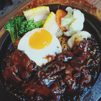 Food at Noosh Noodle Bar and Grill